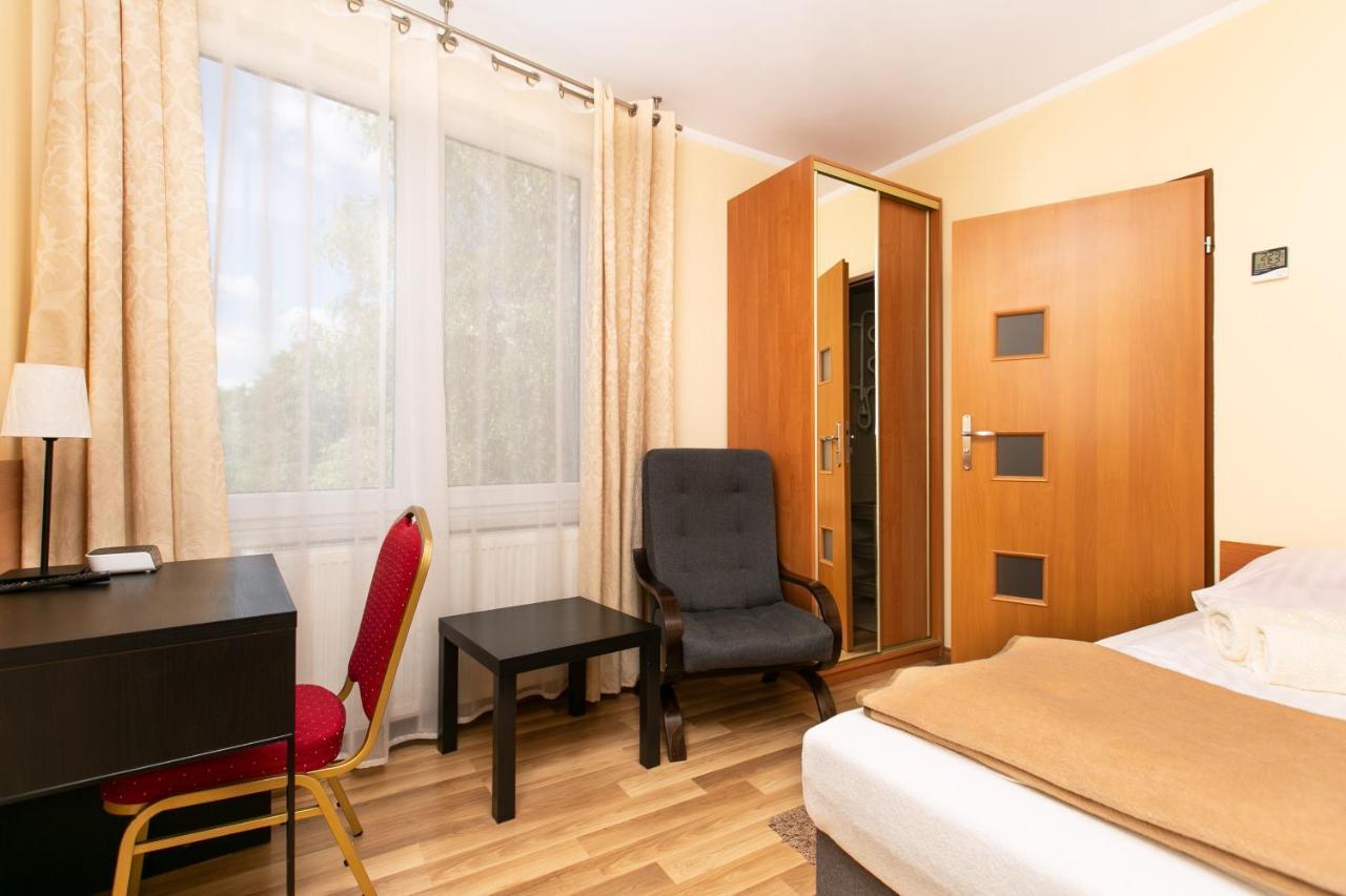 Madohora Slemien Hotel Kocon Bagian luar foto